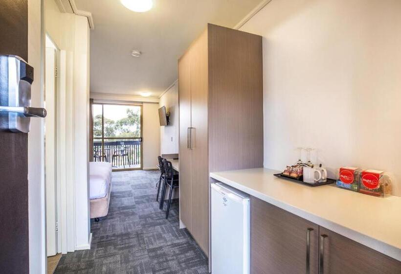 带大床的标准工作室, Nightcap At Shoppingtown