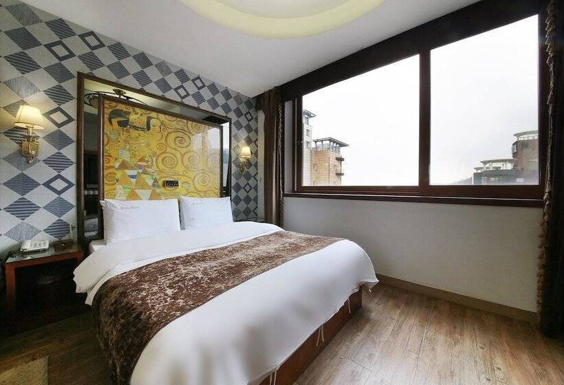 חדר דלוקס, Carlton