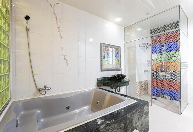 סוויטה, Carlton