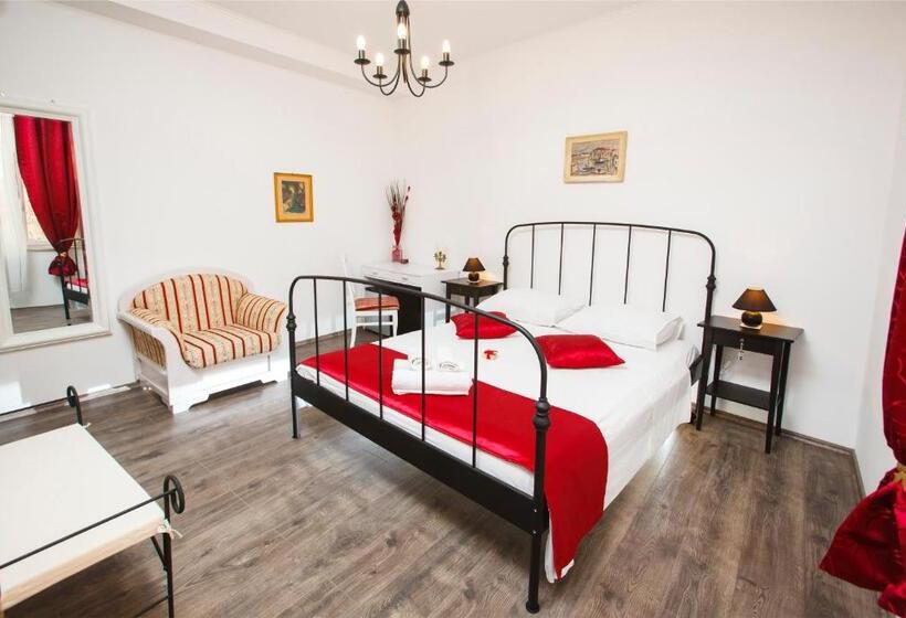 Quarto Estandar, Prior Suites Split