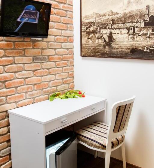 Quarto Deluxe com Sacada, Prior Suites Split