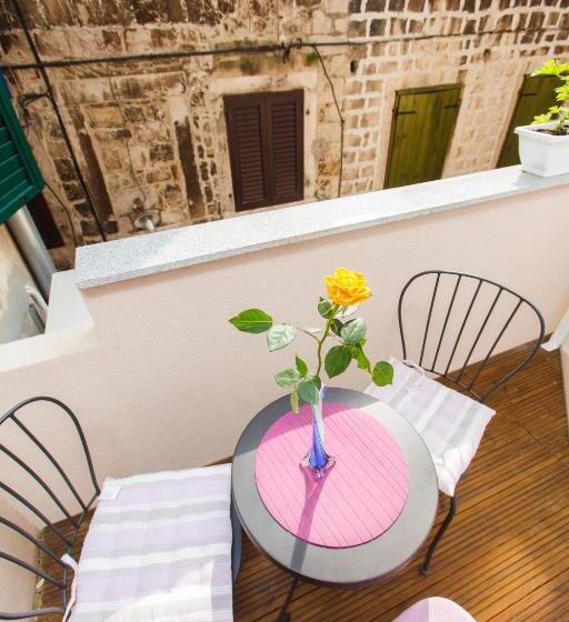Quarto Deluxe com Sacada, Prior Suites Split