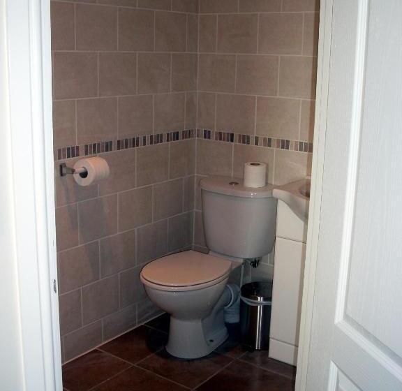 스탠다드 룸, The Golden Lion