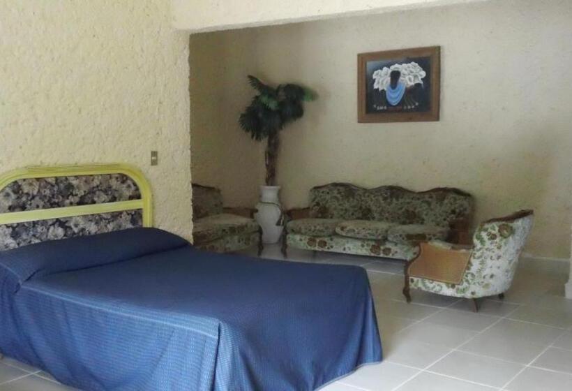 ２ダブルベッドのスタンダードルーム, Villa Monarca Inn