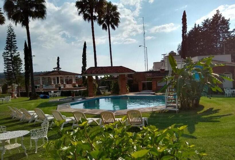 ツーベッドルーム　ヴィラ, Villa Monarca Inn