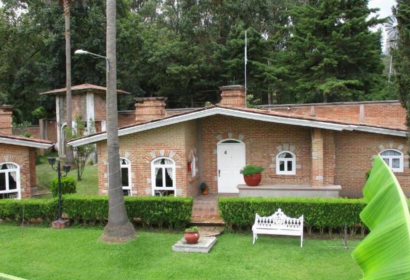 ‫فيلا 3 غرف نوم مطلة على الحديقة, Villa Monarca Inn