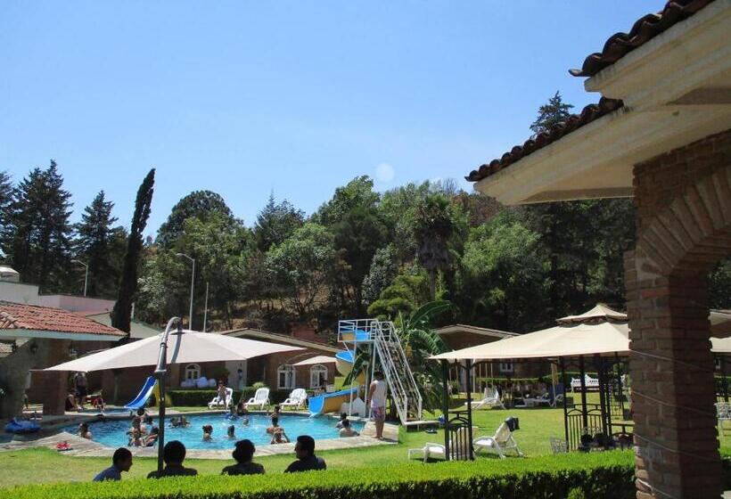 ‫فيلا 3 غرف نوم مطلة على الحديقة, Villa Monarca Inn