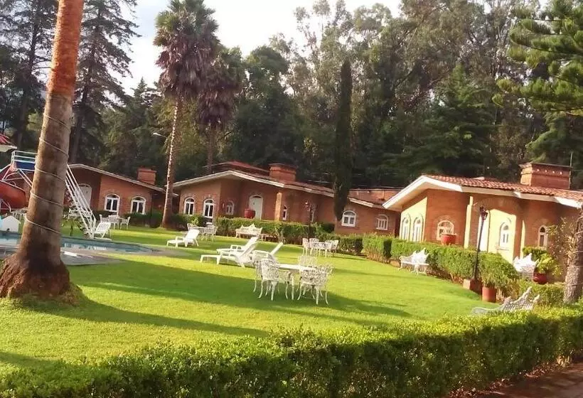 ツーベッドルーム　ヴィラ, Villa Monarca Inn