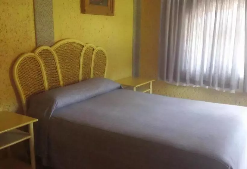 ツーベッドルーム　ヴィラ, Villa Monarca Inn