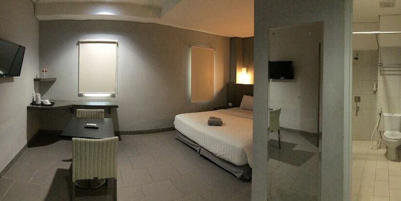 חדר דלוקס, Izi Hotels