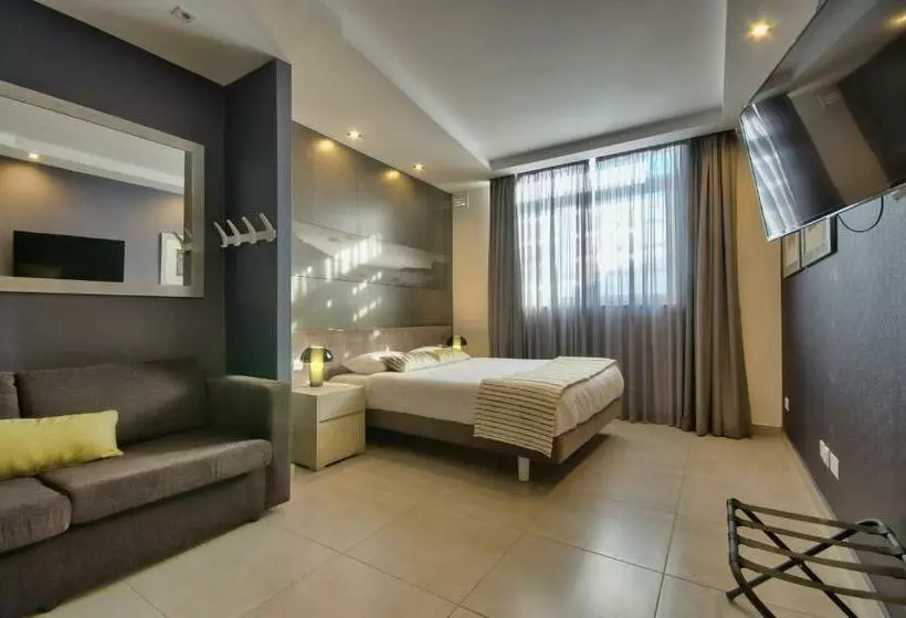 اتاق استاندارد برای معلولان, Jules Suites