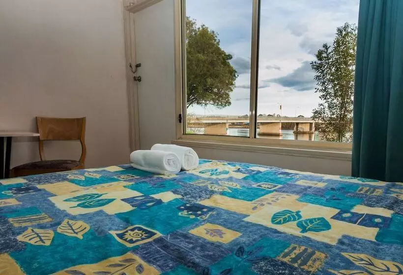 اتاق خانوادگی, Moruya Waterfront Hotel Motel