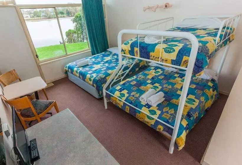 اتاق خانوادگی, Moruya Waterfront Hotel Motel