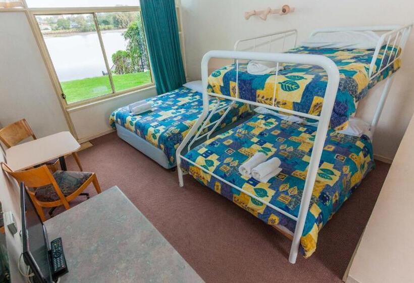 اتاق خانوادگی, Moruya Waterfront Hotel Motel