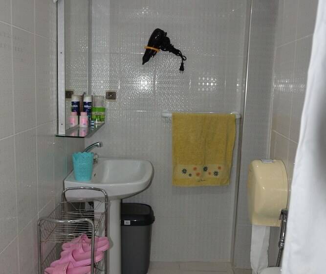 스위트, Riad Asma