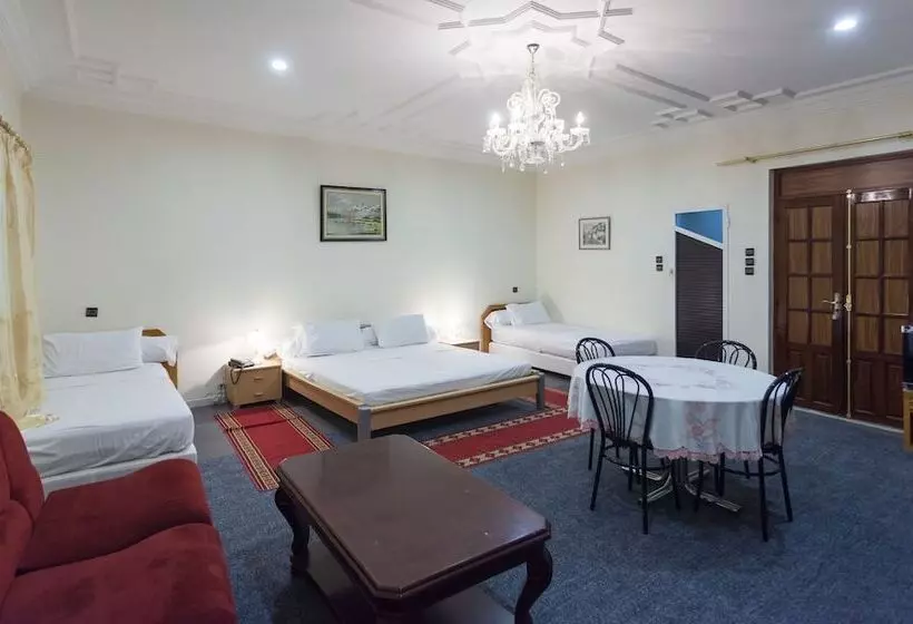 سوییت, Riad Asma