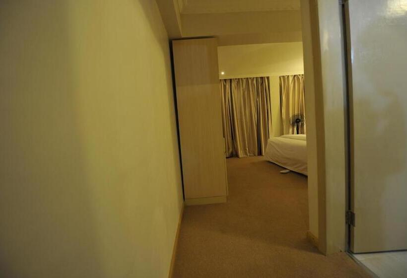 اتاق استاندارد یک نفره, Gloria