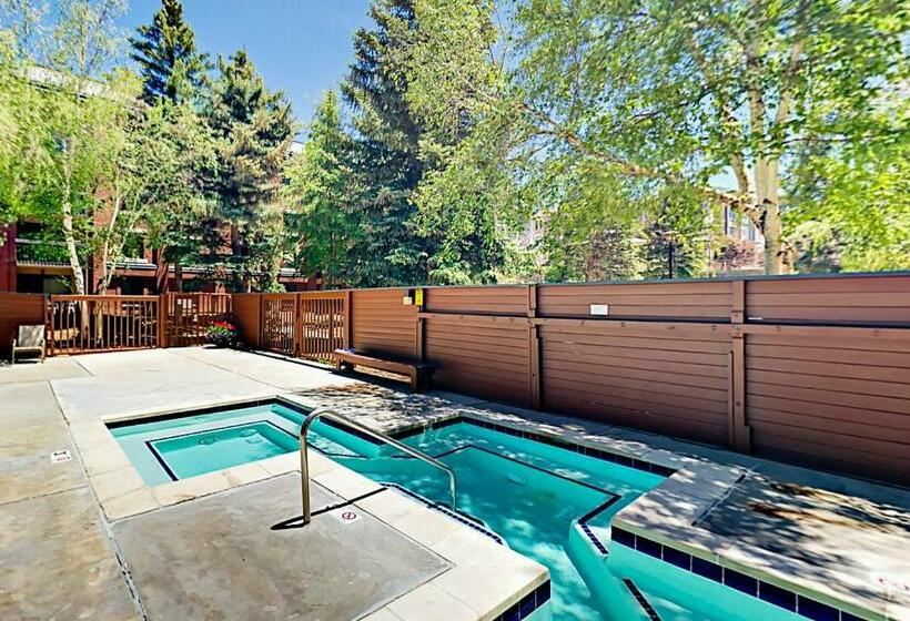 침실 2개 아파트, Park Station Condominiums 234