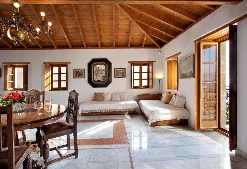 جناح ديلوكس, Theophano Art