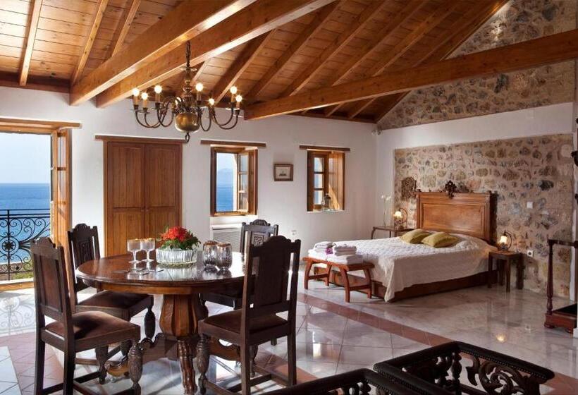 جناح ديلوكس, Theophano Art