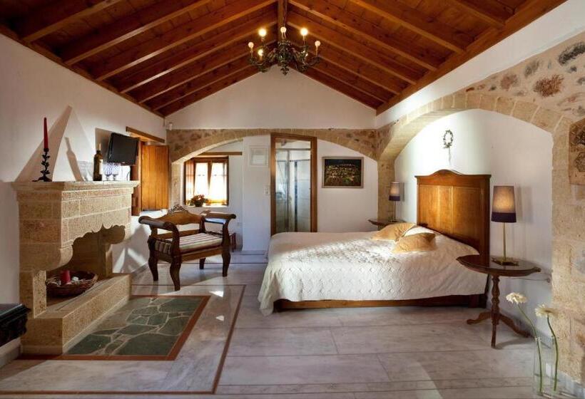 جناح مزوَّد بشرفة, Theophano Art