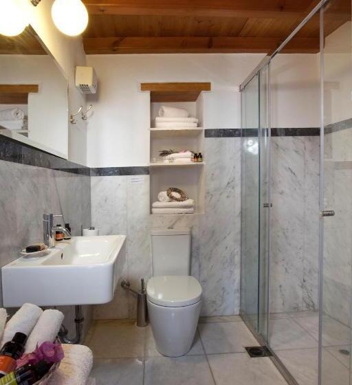 غرفة قياسية, Theophano Art