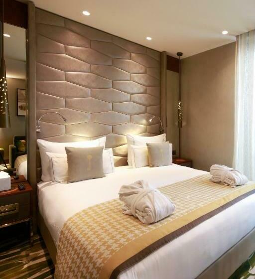 سوییت جونیور, Titanic Chaussee Berlin