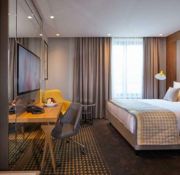 اتاق استاندارد, Titanic Chaussee Berlin