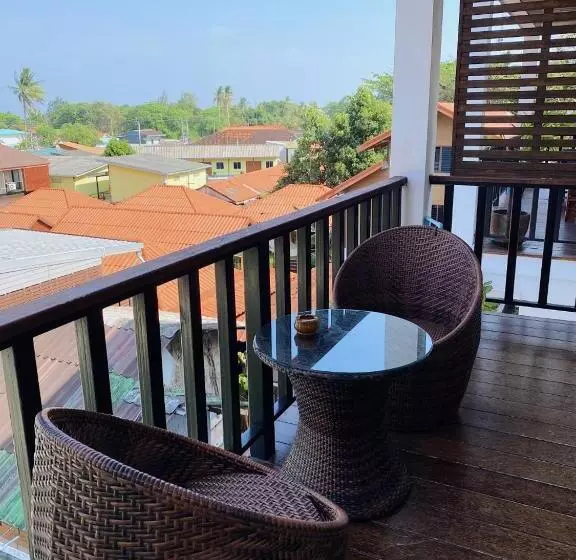 Deluxe-huone Parveke, The Reef Hotel & Studios