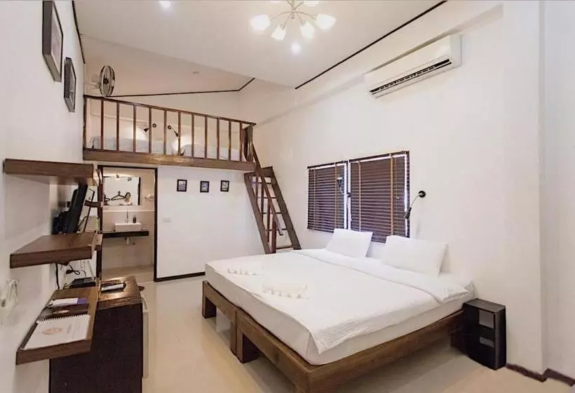 Deluxe-perhehuone, The Reef Hotel & Studios