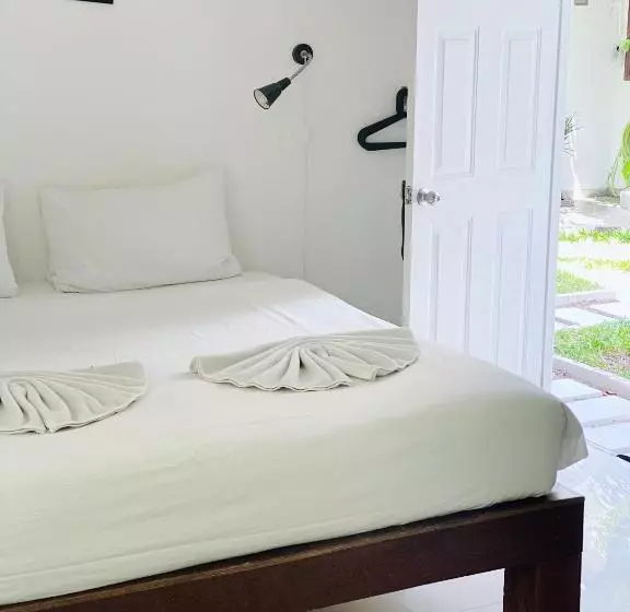 Deluxe-perhehuone, The Reef Hotel & Studios