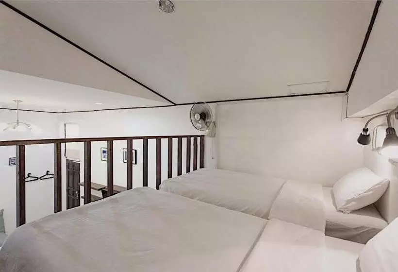 Deluxe-perhehuone, The Reef Hotel & Studios