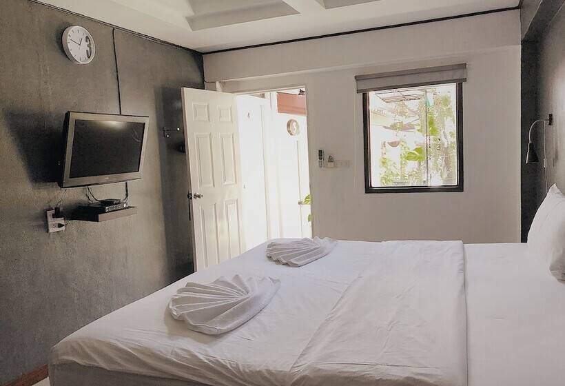 豪华房间, The Reef Hotel & Studios