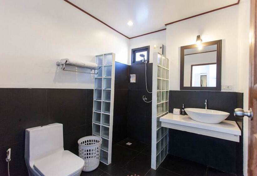 带阳台的豪华间, The Reef Hotel & Studios