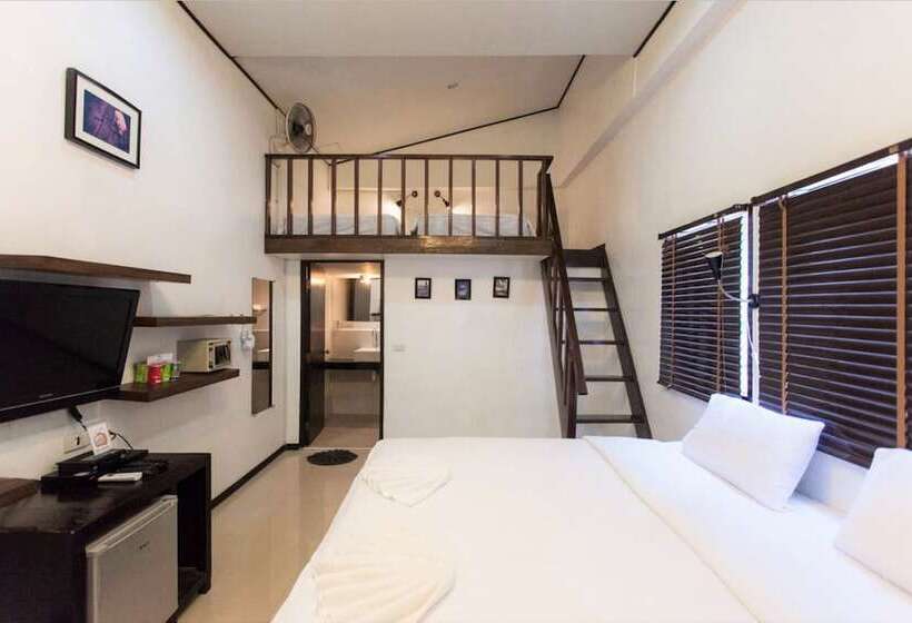 豪华家庭房间, The Reef Hotel & Studios