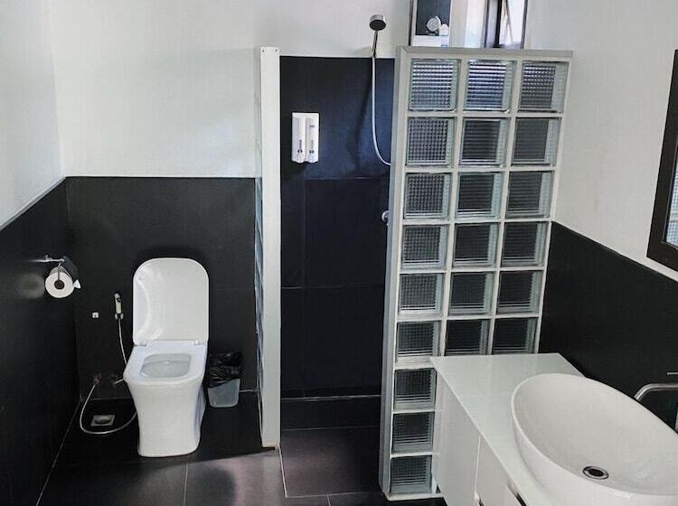 豪华家庭房间, The Reef Hotel & Studios