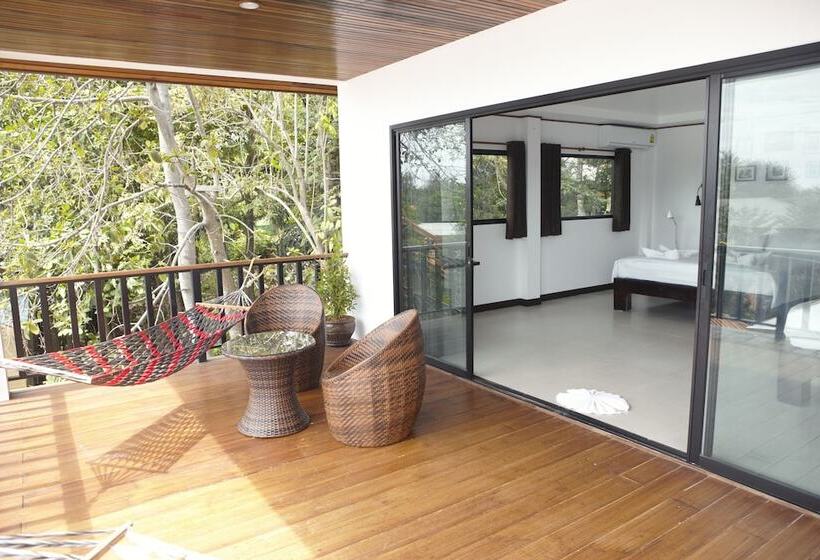 豪华家庭房间, The Reef Hotel & Studios