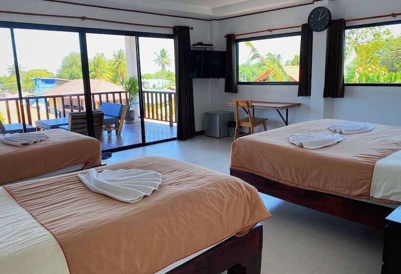 豪华家庭房间, The Reef Hotel & Studios