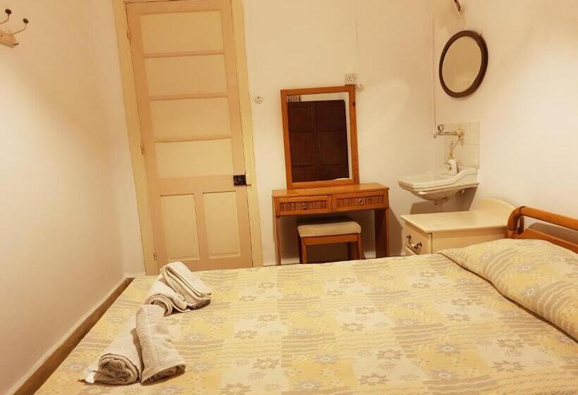 غرفة قياسية, Trianon