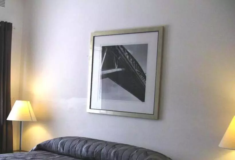 デラックスルーム, The Wayfarer Motel