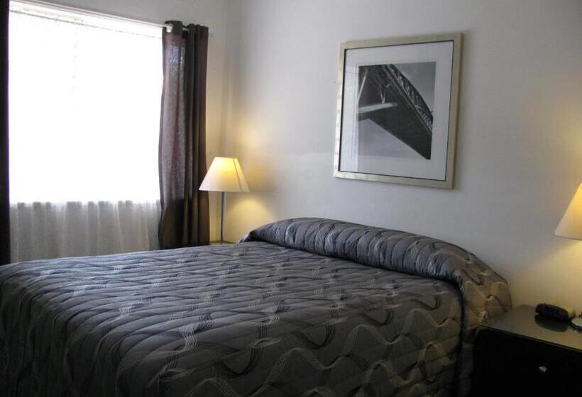 חדר דלוקס, The Wayfarer Motel