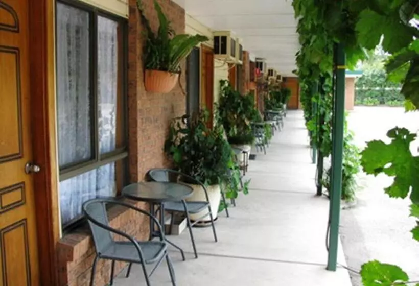 スタンダードルーム, The Wayfarer Motel