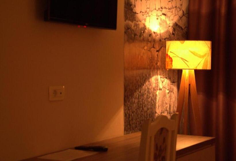 اتاق استاندارد, Wine Hotel Cesarica