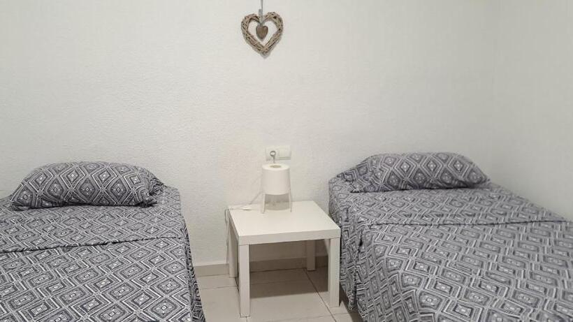 اتاق کلاسیک چهارنفره, La Marina