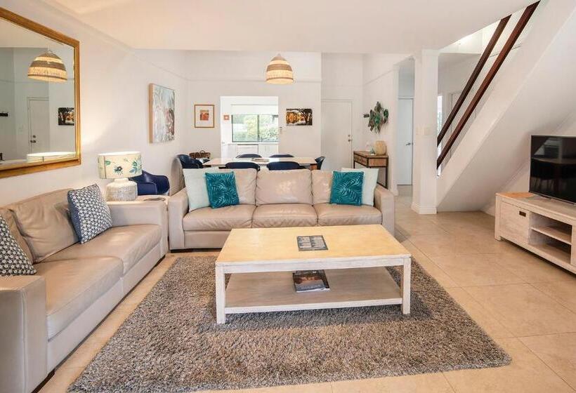 豪华三卧别墅, Bayshore Beachside Resort