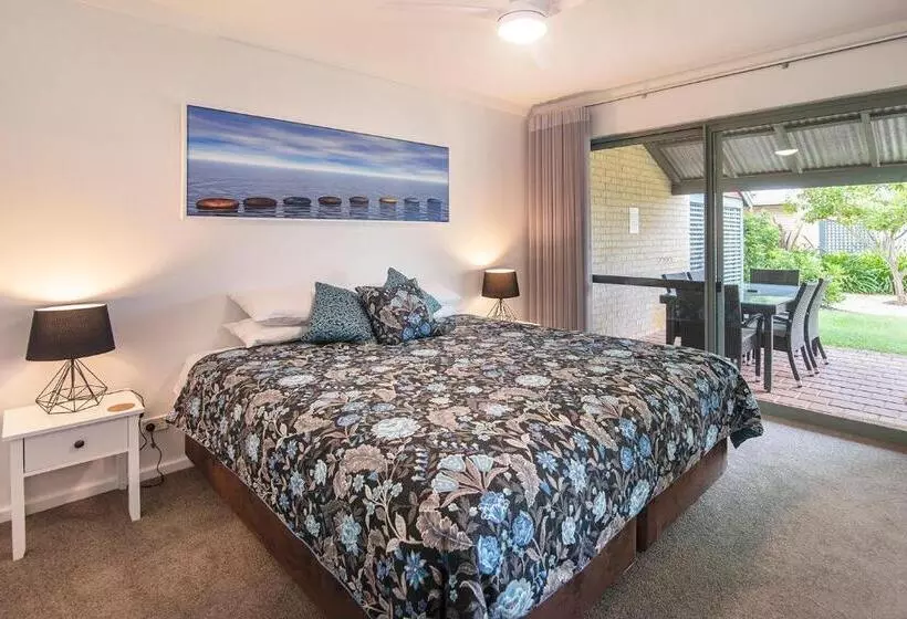 Villa 1 Makuuhuone, Bayshore Beachside Resort