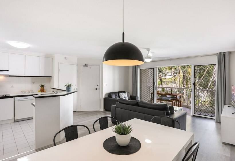 침실 2개 아파트, Chidori Court