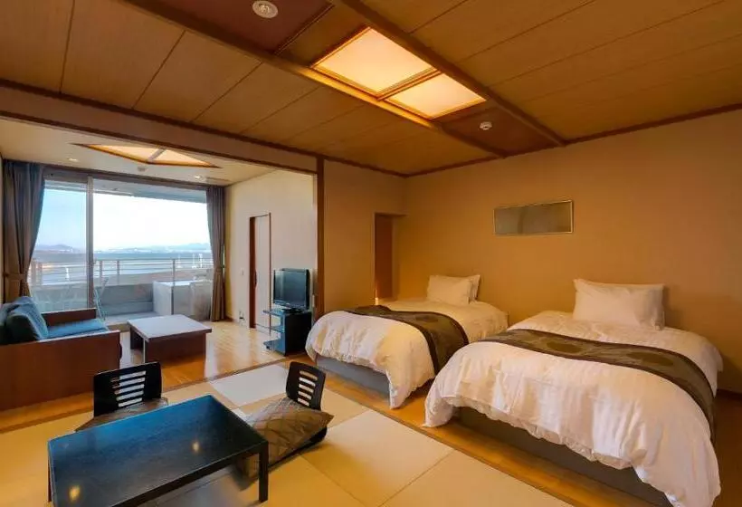 デラックスファミリールーム, Biwako Ryokusuitei
