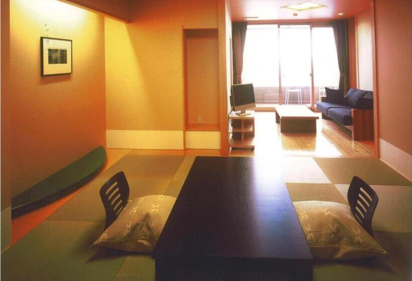 غرفة ديلوكس, Biwako Ryokusuitei