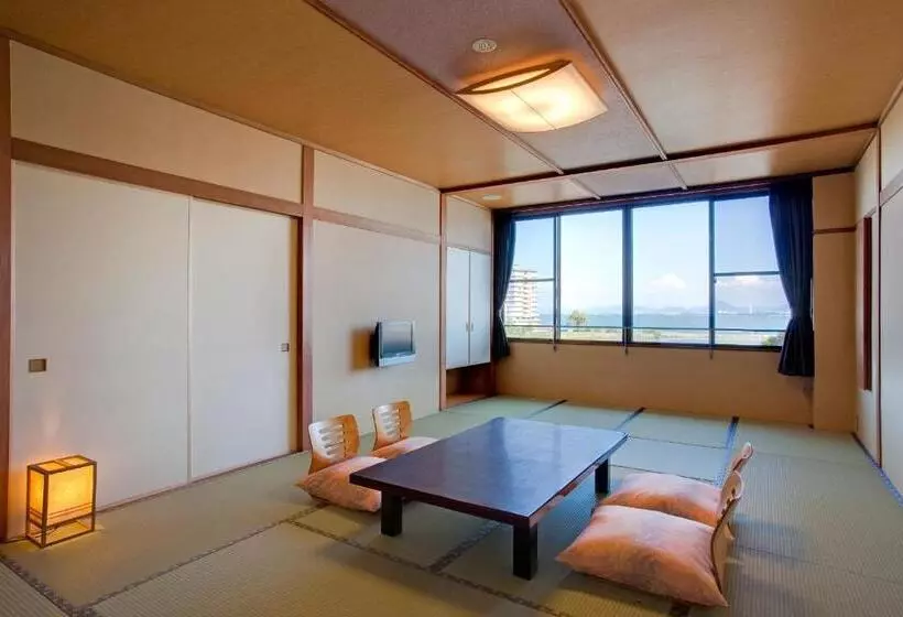 スタンダードルーム, Biwako Ryokusuitei